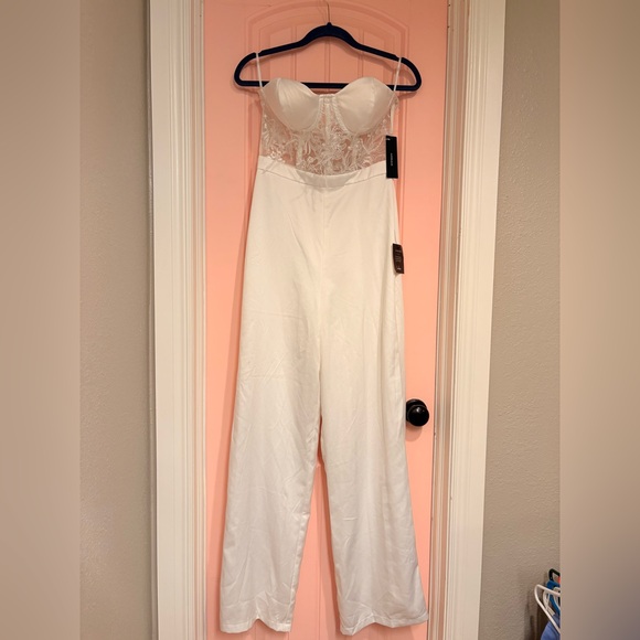 NWT Lulus Hey Gorgeous White Feather Satin Strapless Wide-Leg Jumpsuit- Size M - Picture 2 of 11